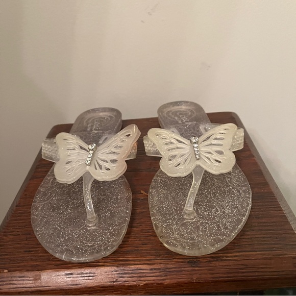 Y2K Coach Silver Sparkle Jelly Butterfly Embellished Flip Flop Sandals - Picture 4 of 8